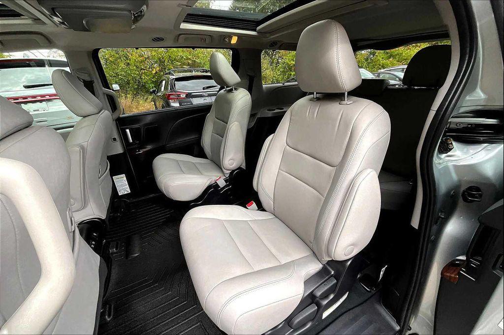 2020 Celestial Silver Metallic Toyota Sienna