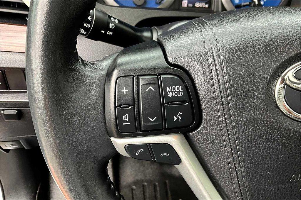 2020 Celestial Silver Metallic Toyota Sienna