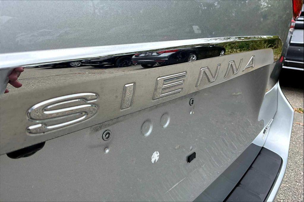 2020 Celestial Silver Metallic Toyota Sienna