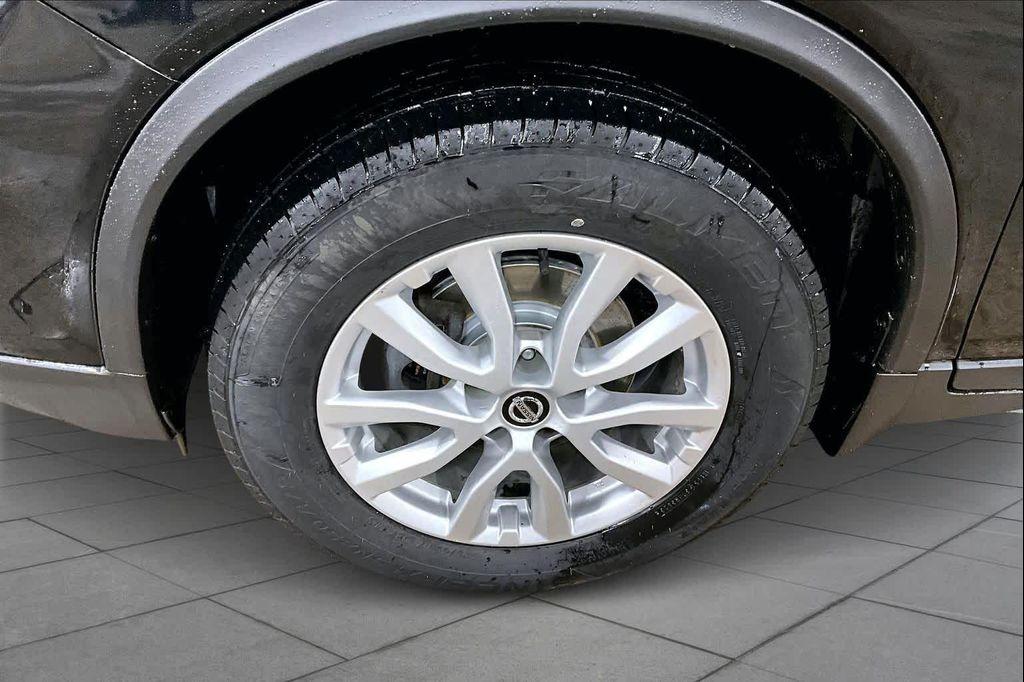 used 2019 Nissan Rogue car, priced at $12,892