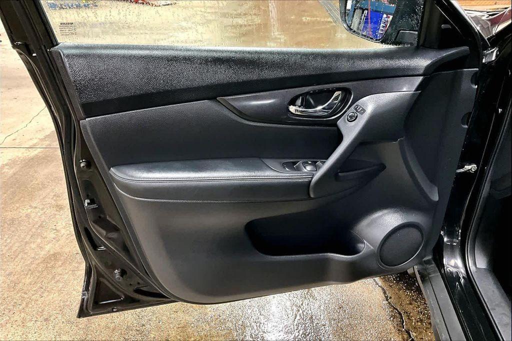 used 2019 Nissan Rogue car, priced at $12,892