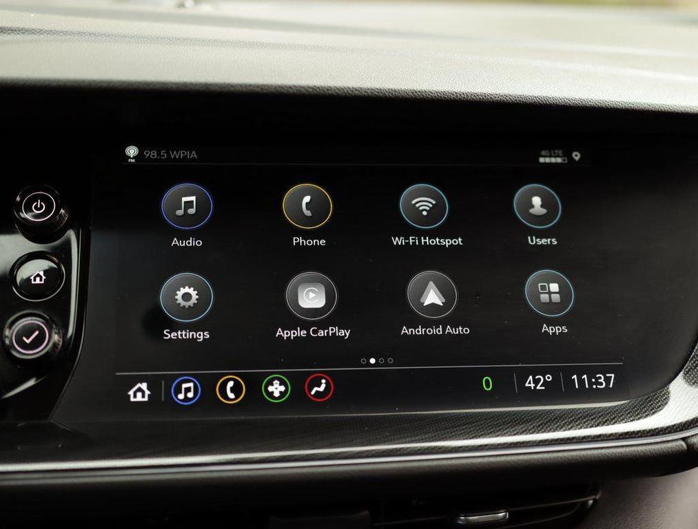 used 2023 Buick Envision car, priced at $25,777