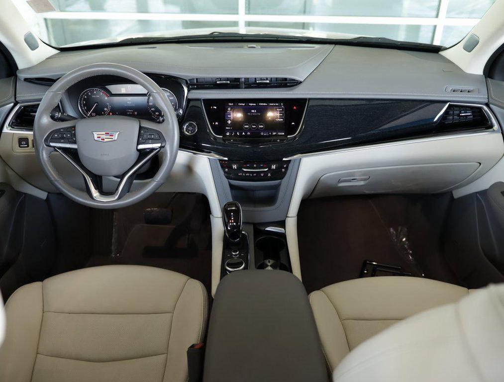 used 2025 Cadillac XT6 car, priced at $46,470