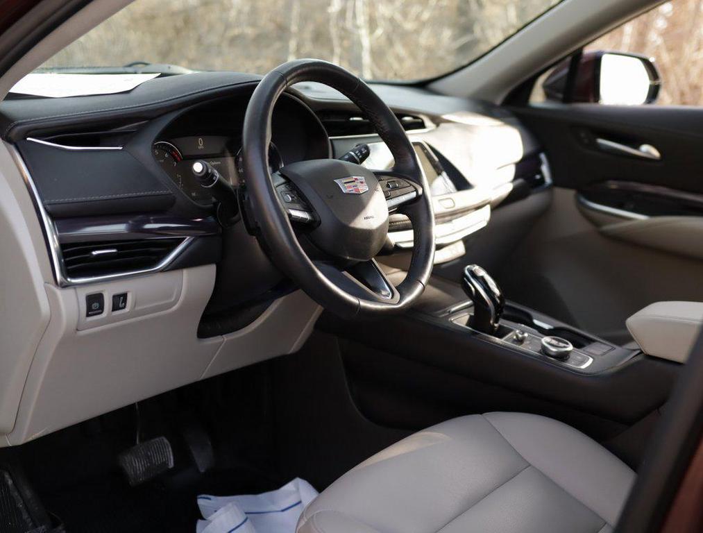 used 2023 Cadillac XT4 car, priced at $25,970