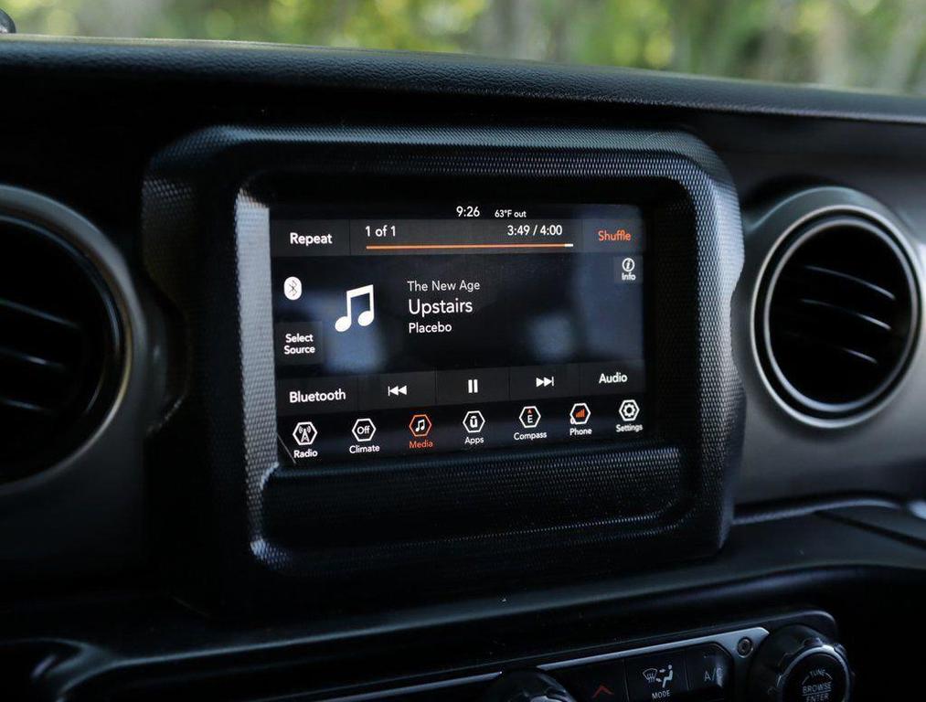 used 2021 Jeep Gladiator car, priced at $25,977