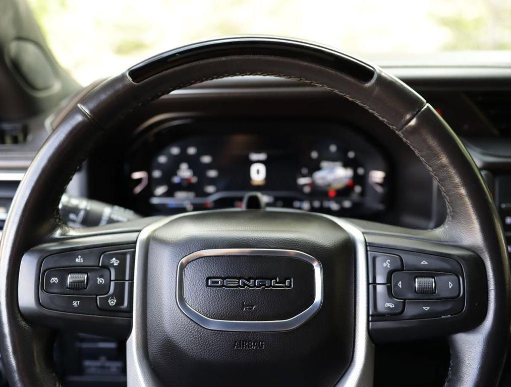 used 2023 GMC Yukon XL car, priced at $49,477