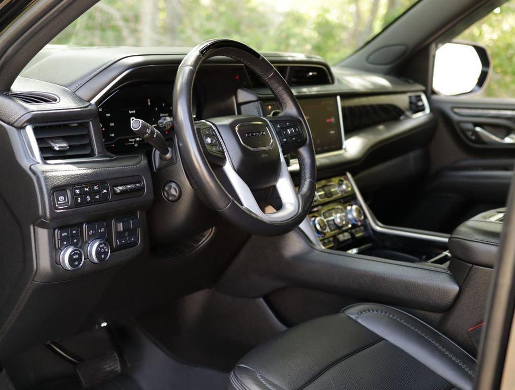 used 2023 GMC Yukon XL car, priced at $49,477