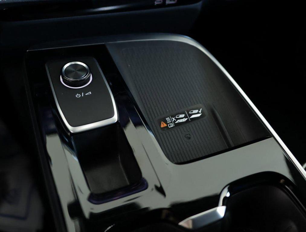 used 2025 Buick Enclave car, priced at $34,970