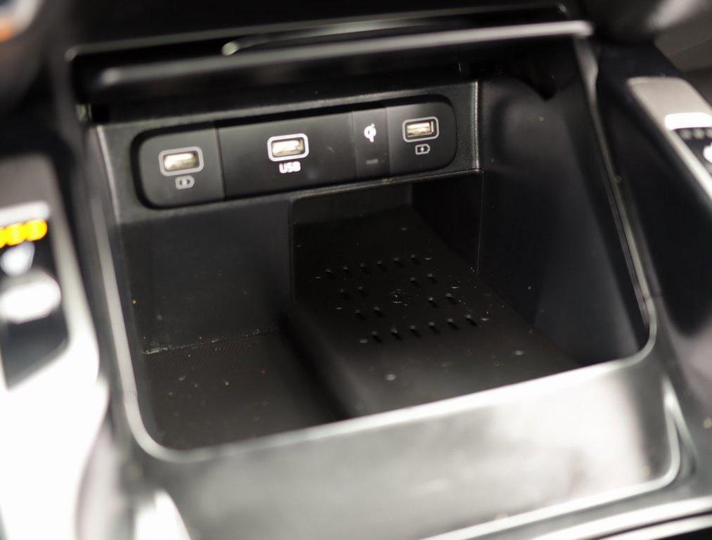 used 2023 Kia Sorento car, priced at $24,777