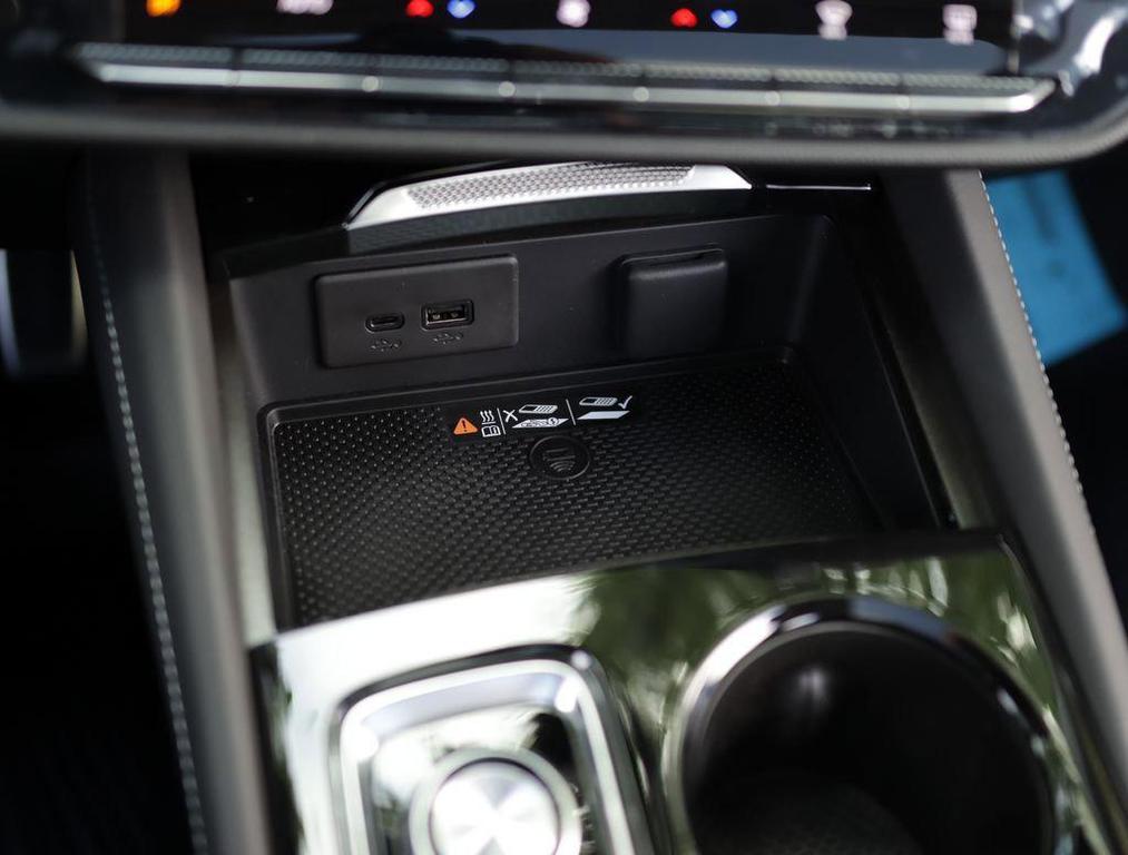 new 2026 Buick Envision car, priced at $44,485