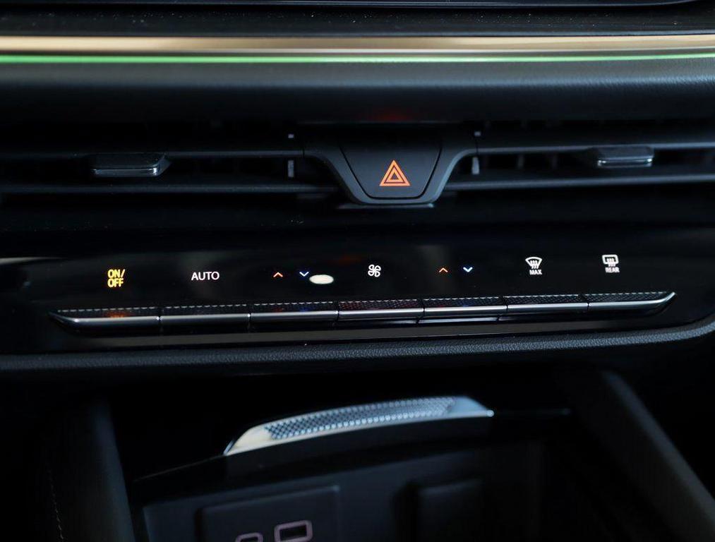 used 2025 Buick Envision car, priced at $40,970