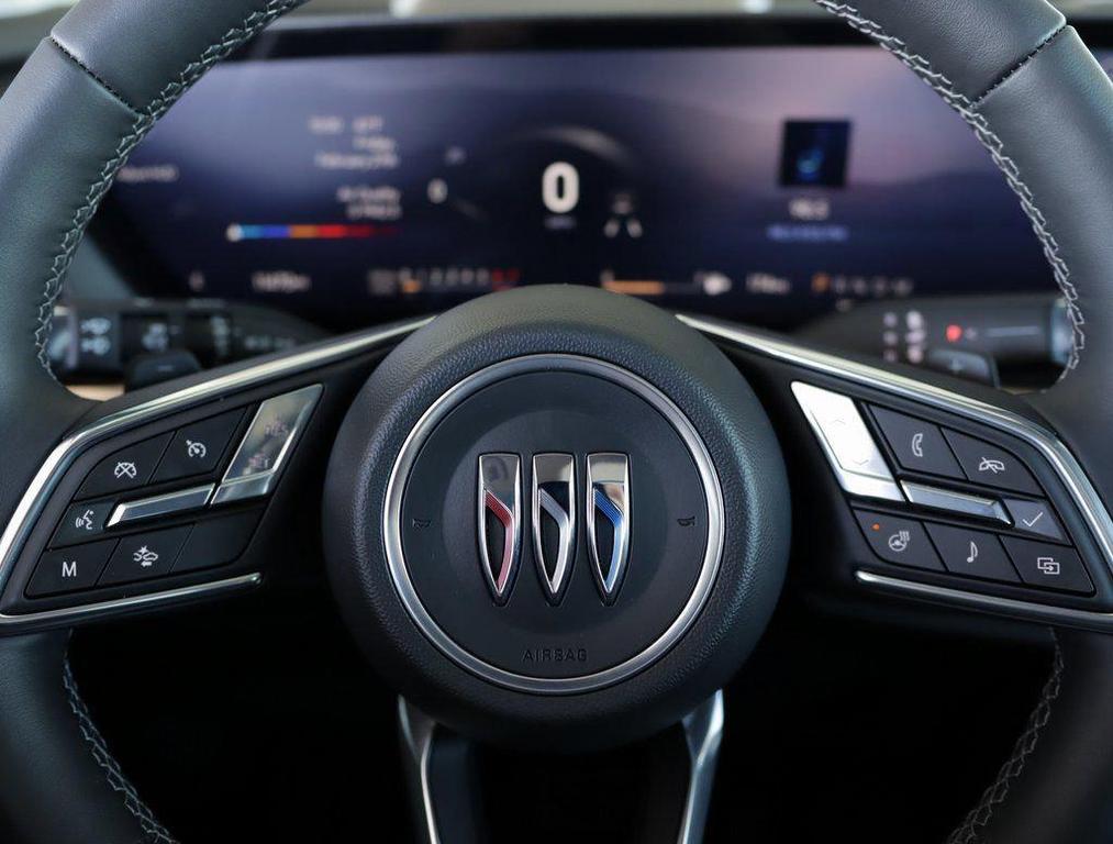 used 2025 Buick Envision car, priced at $40,970