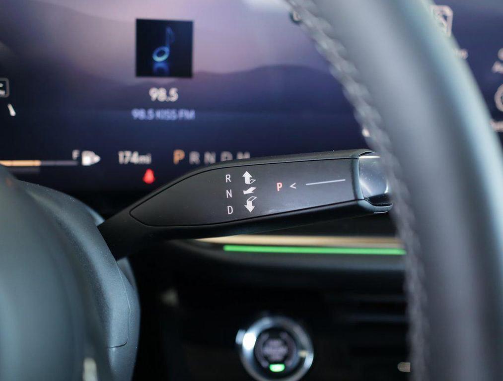 used 2025 Buick Envision car, priced at $40,970