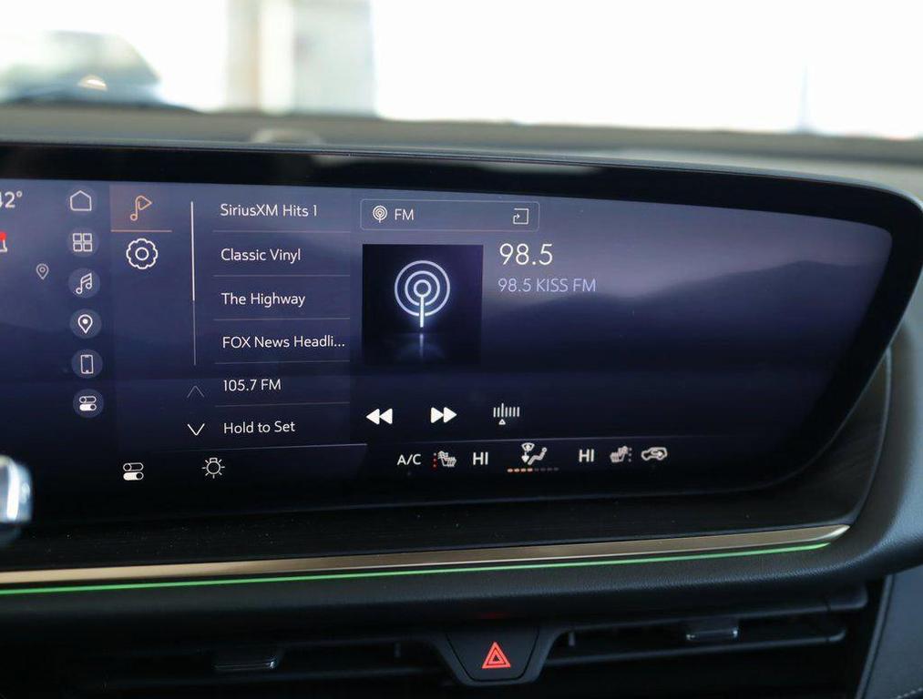 used 2025 Buick Envision car, priced at $40,970