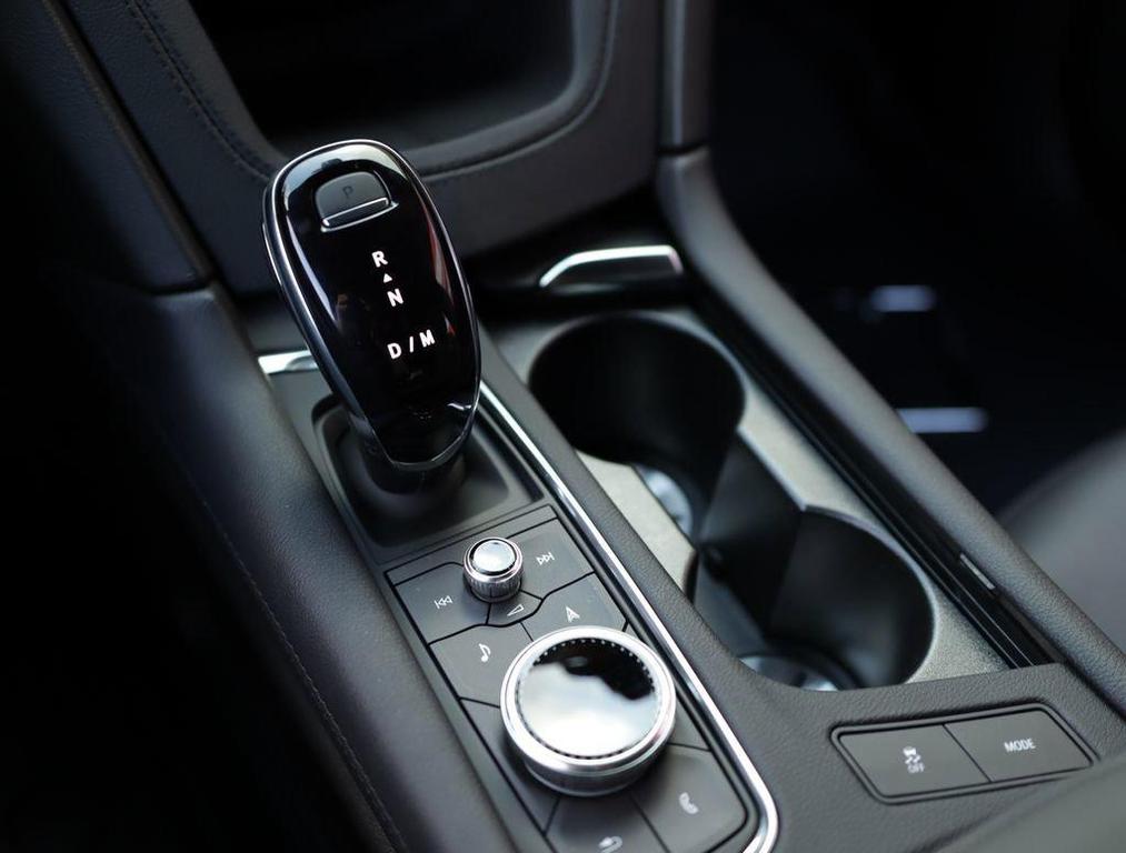 new 2026 Cadillac XT5 car, priced at $61,819