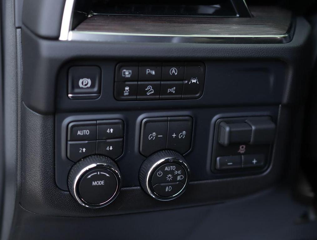 new 2026 Chevrolet Suburban car, priced at $73,195