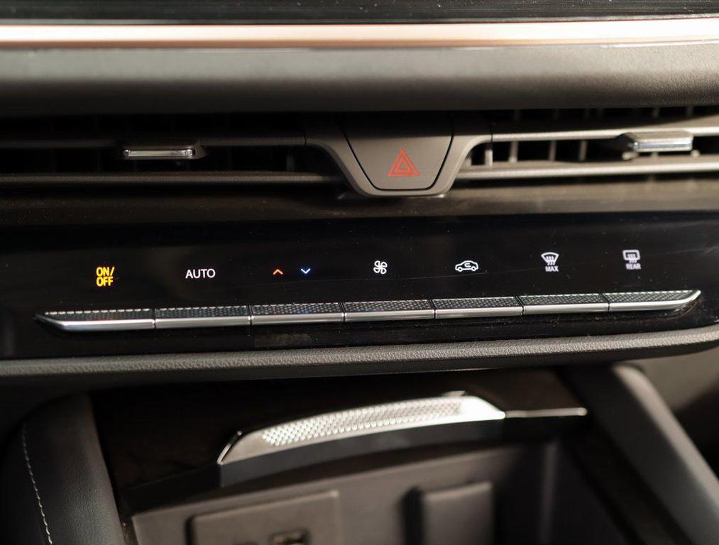 used 2025 Buick Envision car, priced at $31,970