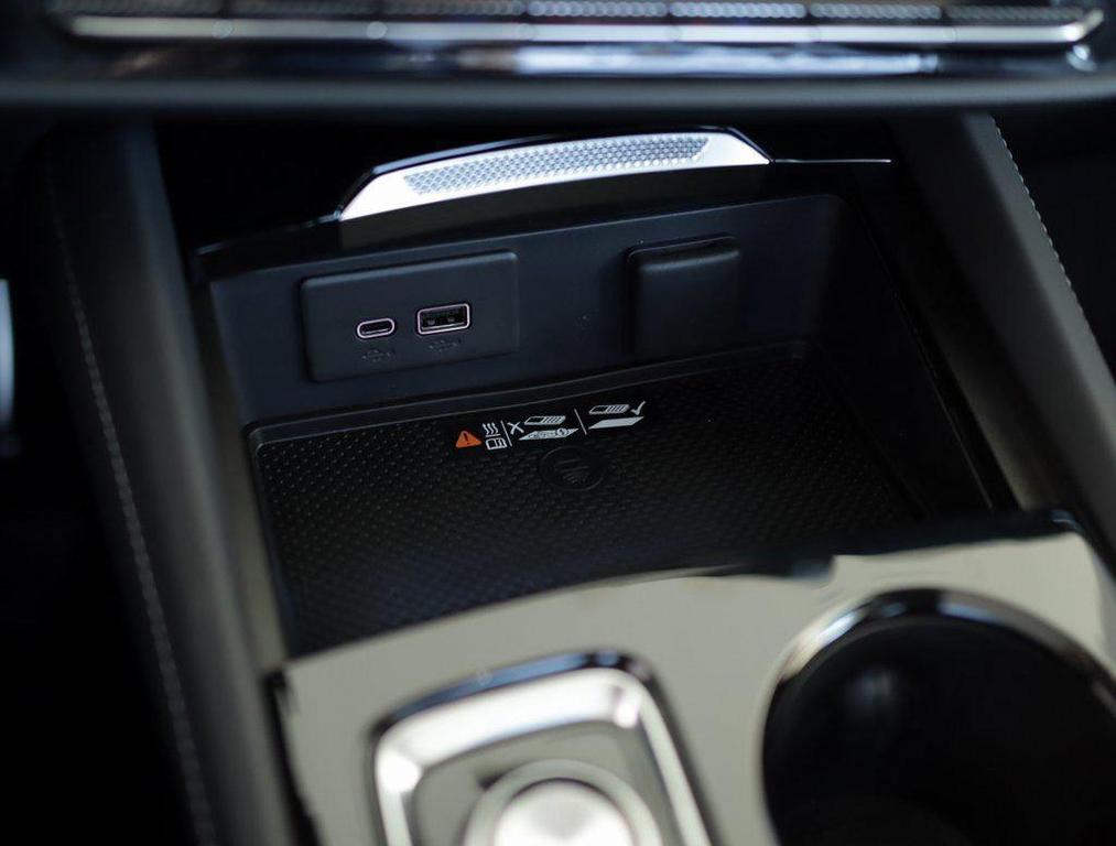 new 2026 Buick Envision car, priced at $46,600