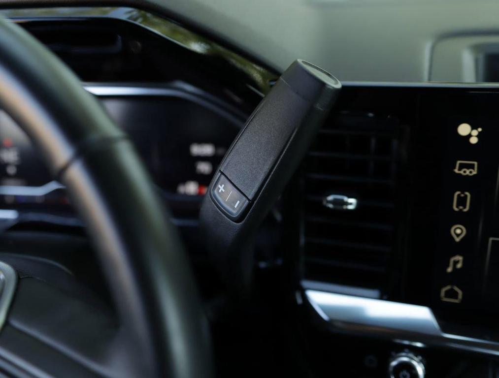 used 2024 GMC Sierra 1500 car, priced at $39,977