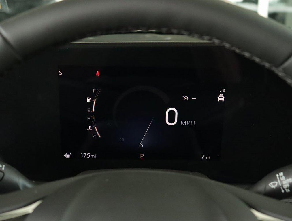 new 2025 Buick Envista car, priced at $25,280