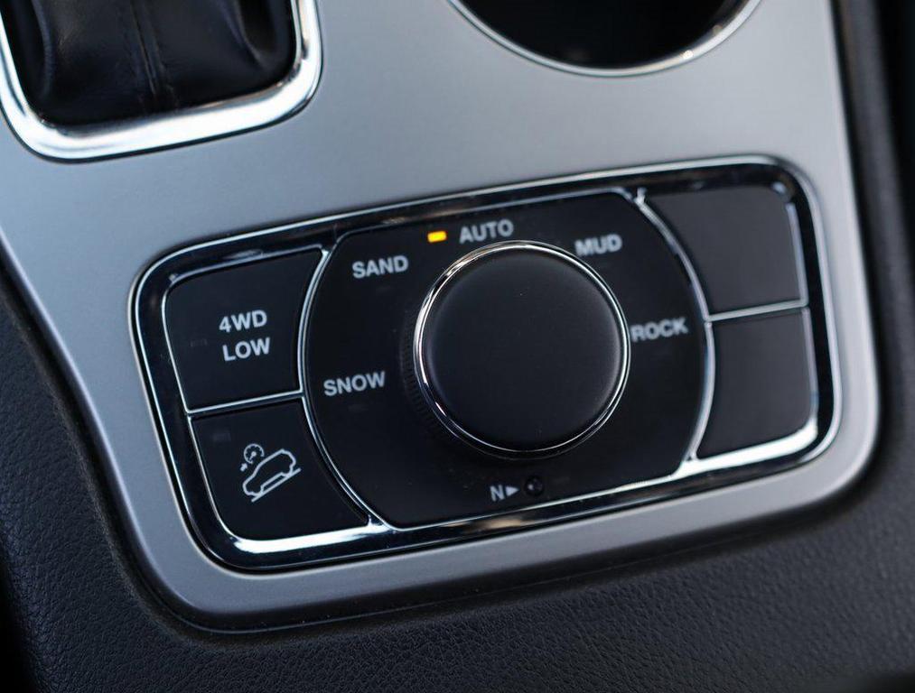 used 2022 Jeep Grand Cherokee car, priced at $25,970