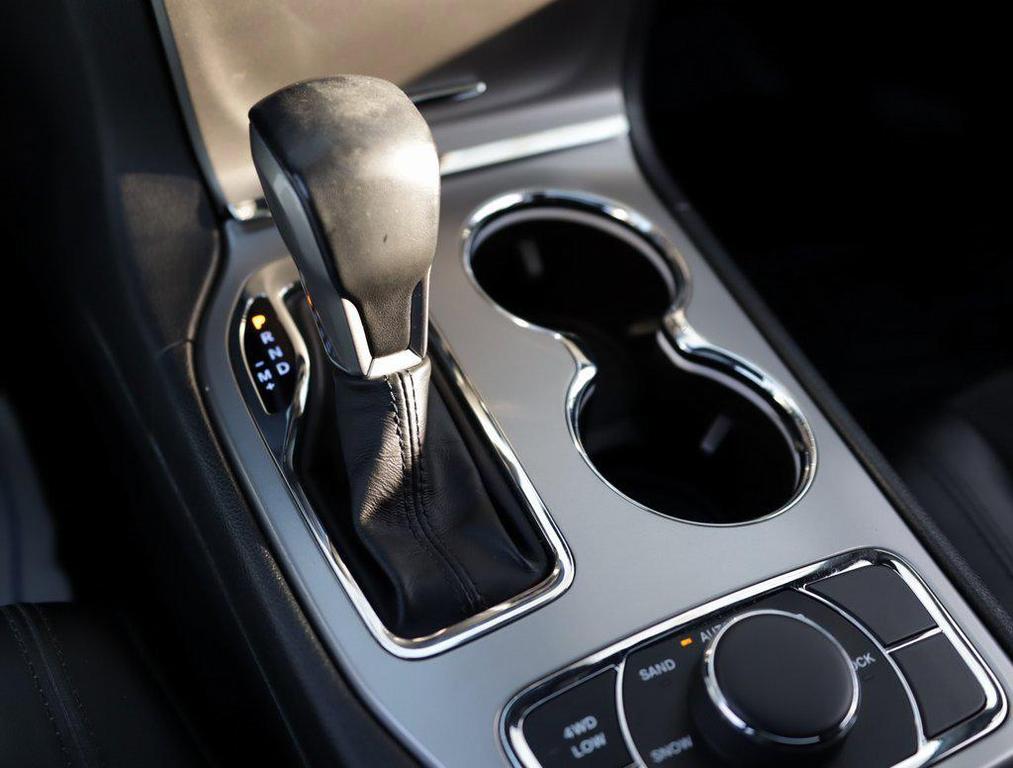 used 2022 Jeep Grand Cherokee car, priced at $25,970