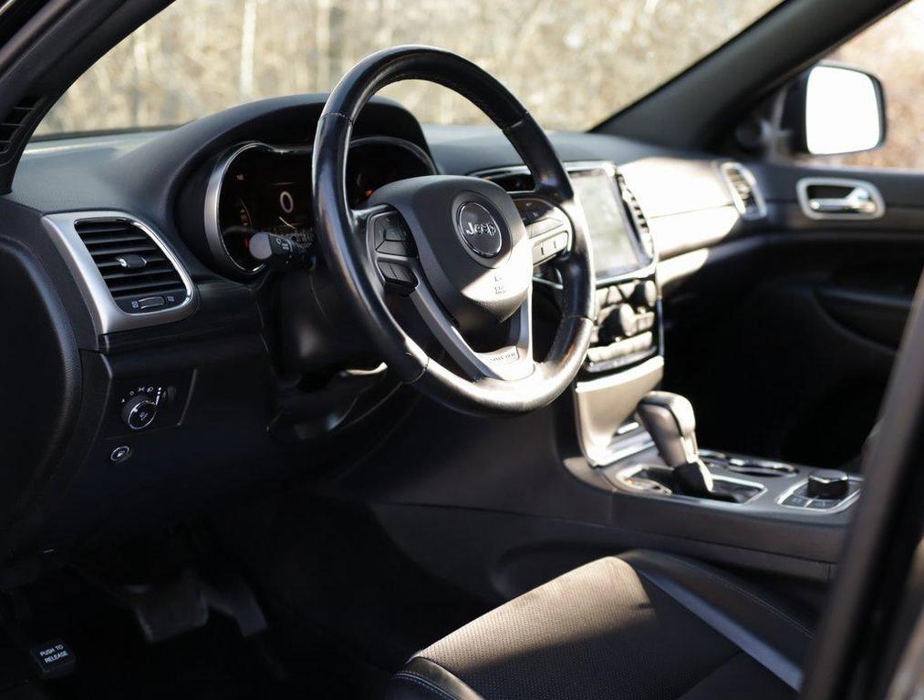 used 2022 Jeep Grand Cherokee car, priced at $25,970