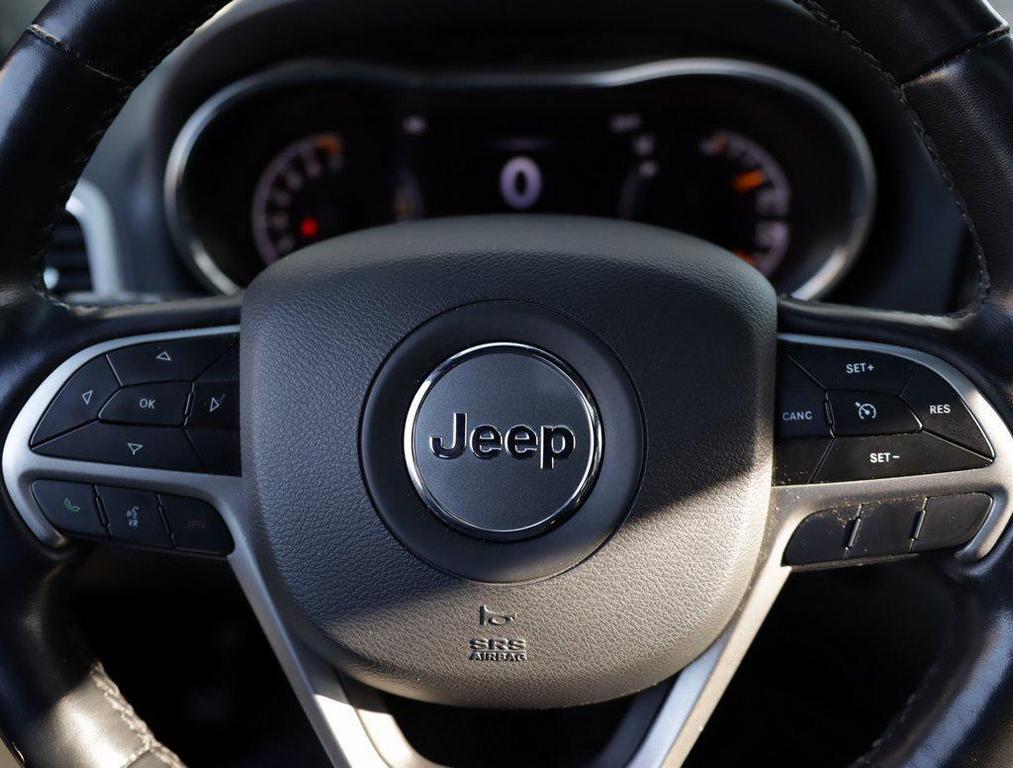 used 2022 Jeep Grand Cherokee car, priced at $25,970