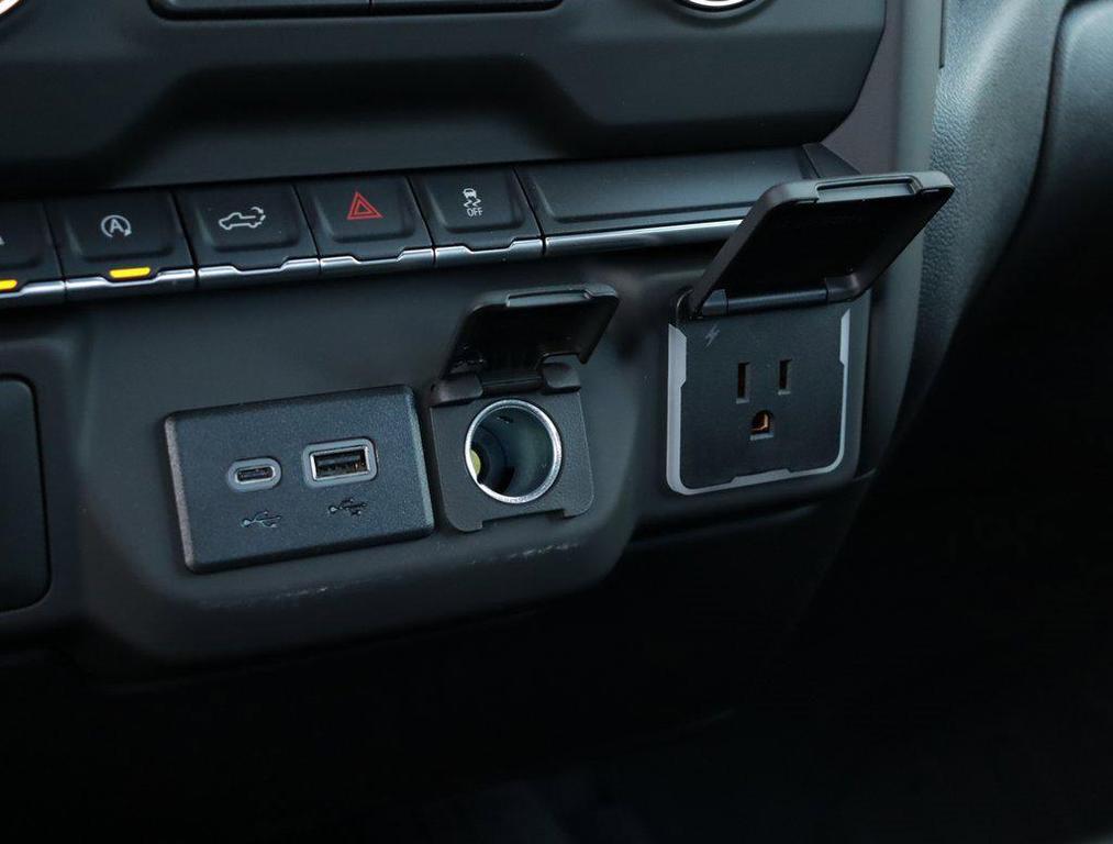 new 2025 GMC Sierra 1500 car, priced at $40,335