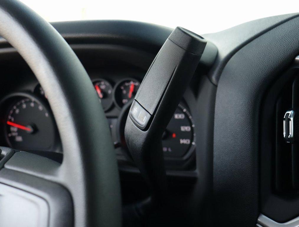 new 2025 GMC Sierra 1500 car, priced at $40,335