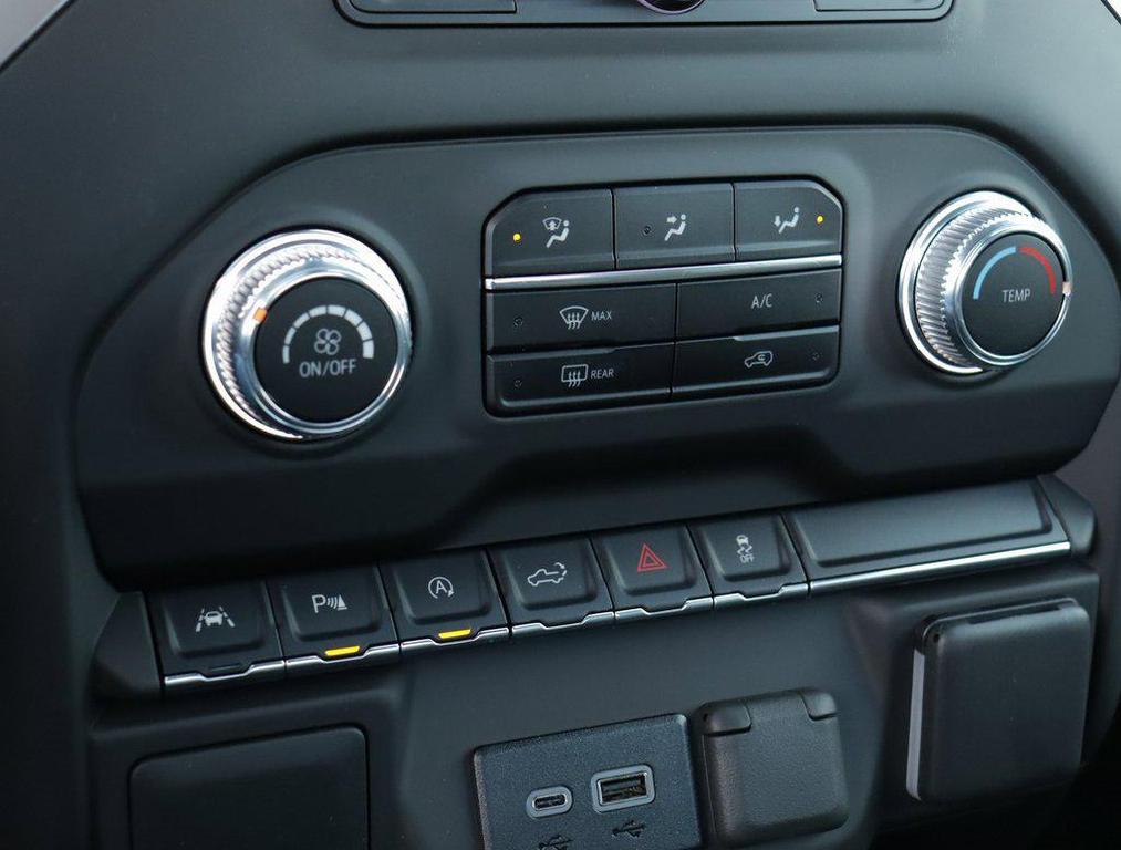 new 2025 GMC Sierra 1500 car, priced at $40,335
