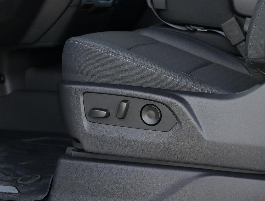 new 2025 GMC Sierra 1500 car, priced at $40,335