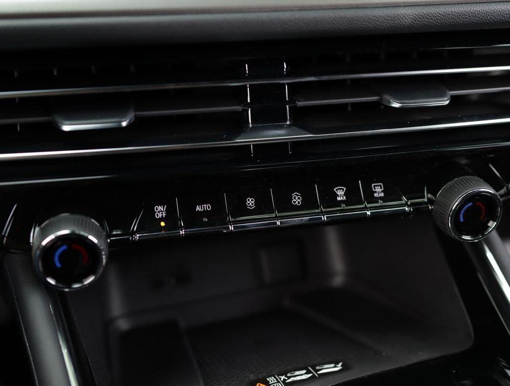 new 2026 Chevrolet Traverse car, priced at $40,995