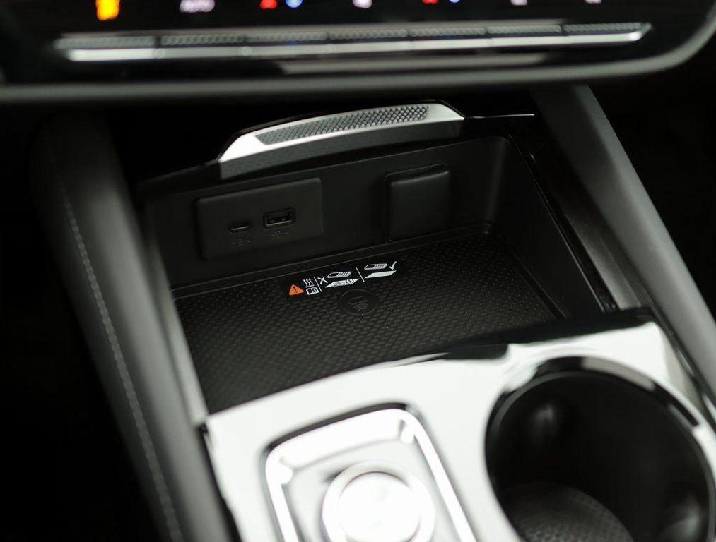 new 2026 Buick Envision car, priced at $49,995