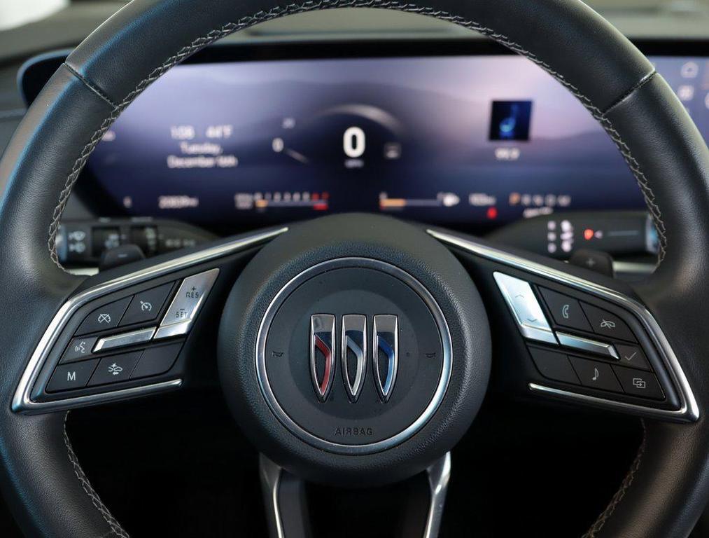 used 2025 Buick Envision car, priced at $26,970