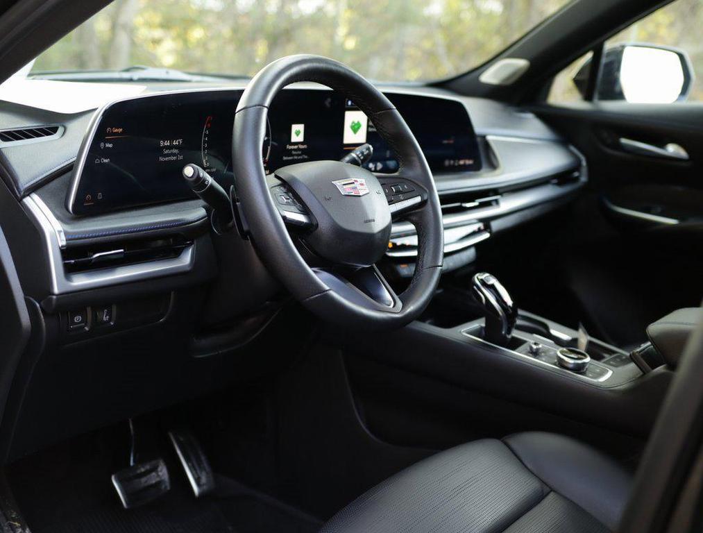 used 2024 Cadillac XT4 car, priced at $36,497