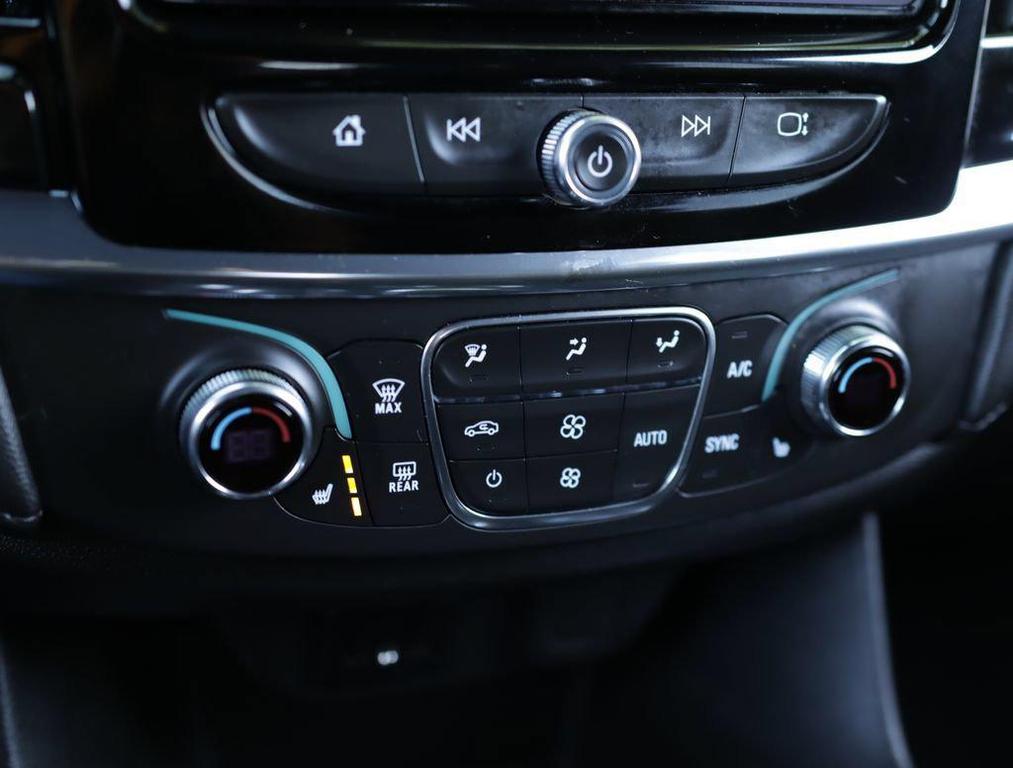 used 2023 Chevrolet Traverse car, priced at $28,619