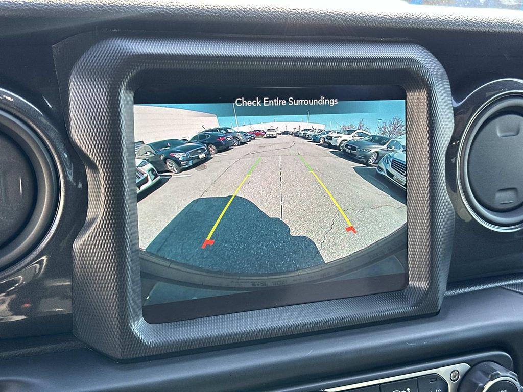 used 2021 Jeep Wrangler Unlimited car, priced at $23,321