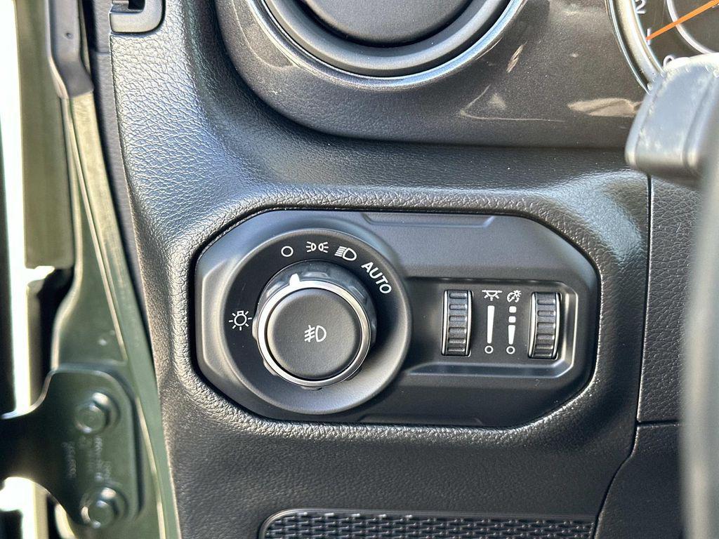 used 2021 Jeep Wrangler Unlimited car, priced at $23,321