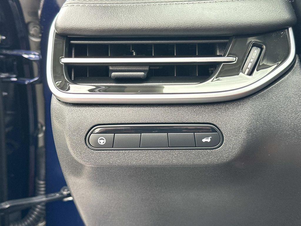used 2025 INFINITI QX60 car, priced at $43,070