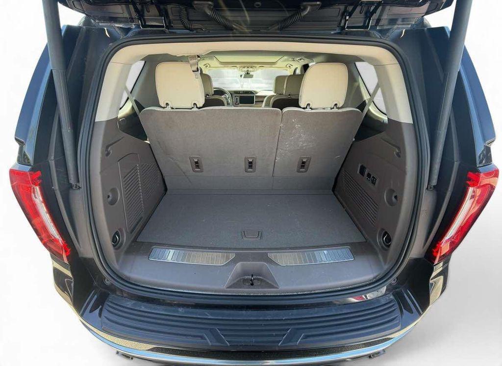 used 2021 GMC Yukon car, priced at $39,471