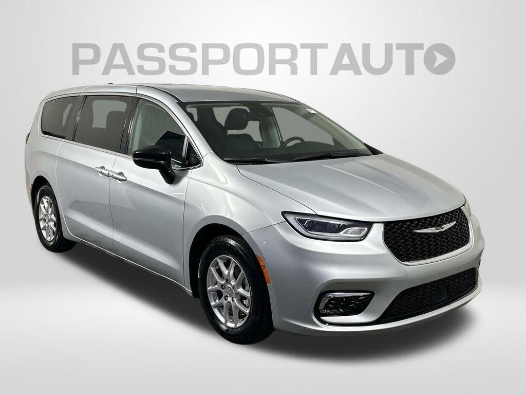 used 2024 Chrysler Pacifica car, priced at $25,431