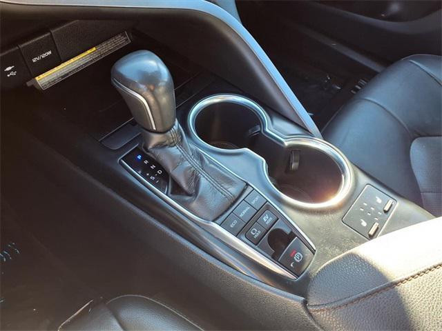 used 2019 Toyota Camry Hybrid car, priced at $21,498