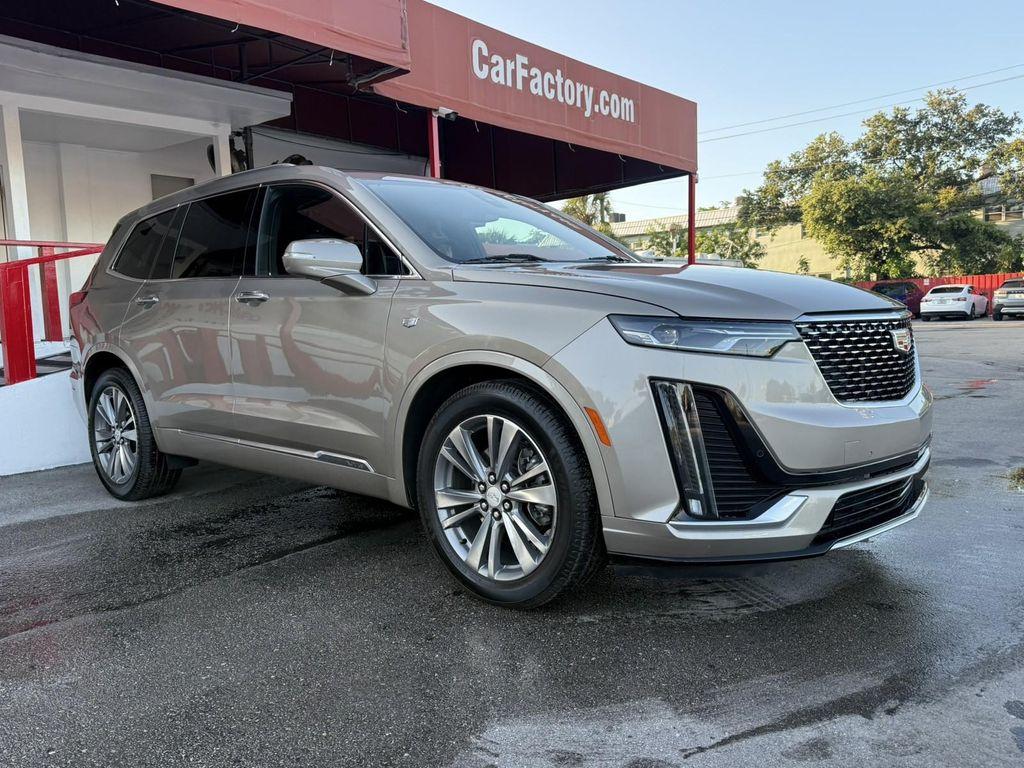 used 2022 Cadillac XT6 car, priced at $26,488