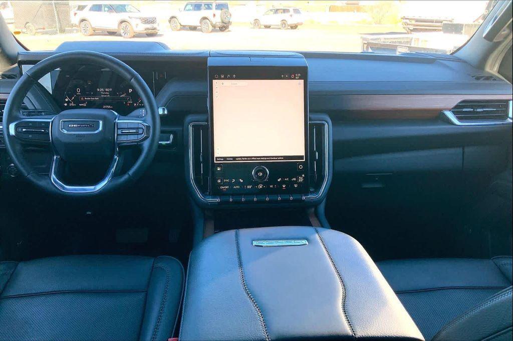 used 2025 GMC Yukon car, priced at $70,093