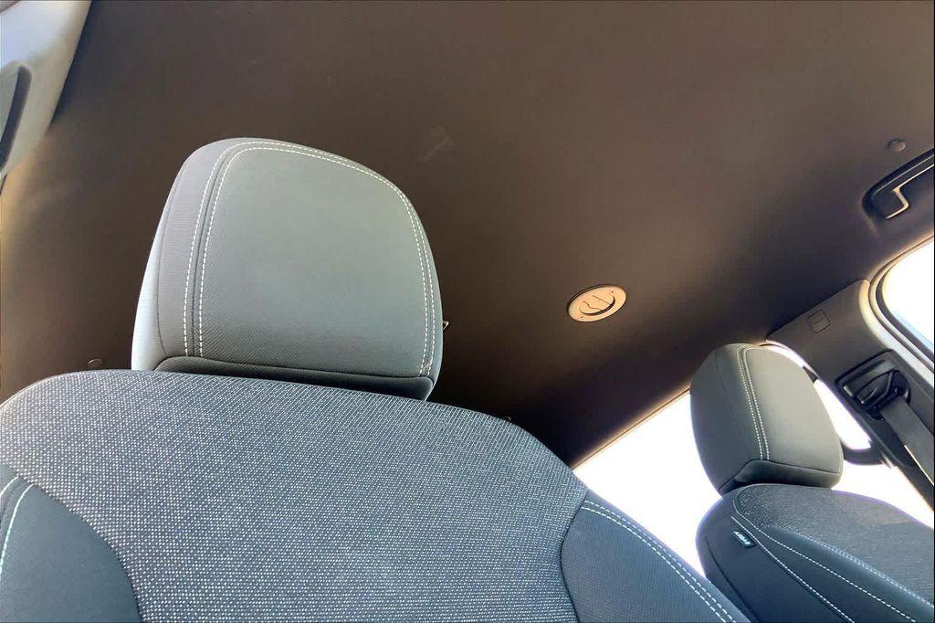 used 2025 Chevrolet Traverse car, priced at $35,599