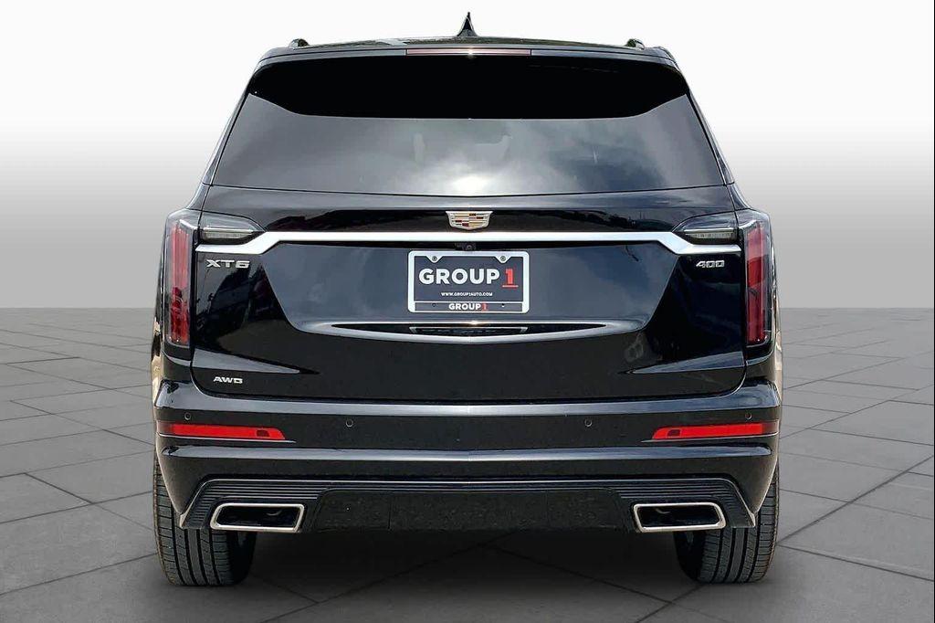 used 2022 Cadillac XT6 car, priced at $36,224
