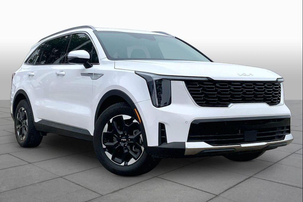used 2025 Kia Sorento car, priced at $30,224