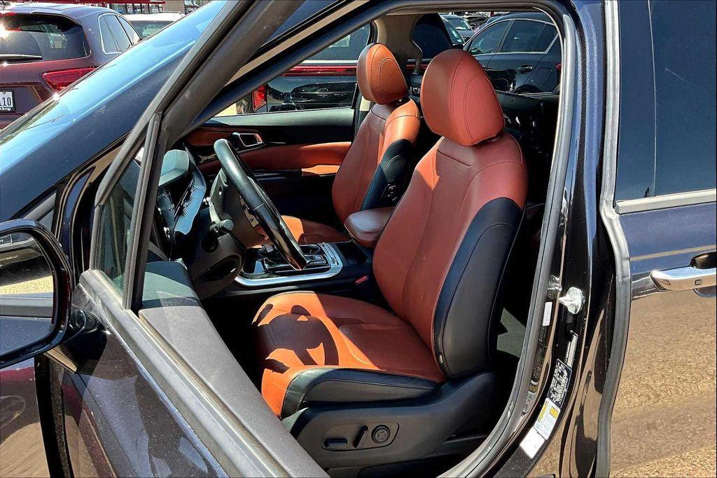 used 2022 Kia Carnival car, priced at $27,999