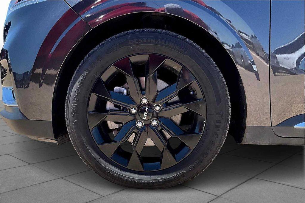 used 2022 Kia Carnival car, priced at $27,999